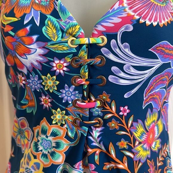 BCBGMAXAZRIA One Piece Swimsuit Bathing Suit Tummy Control Medium M NWT - Picture 7 of 10